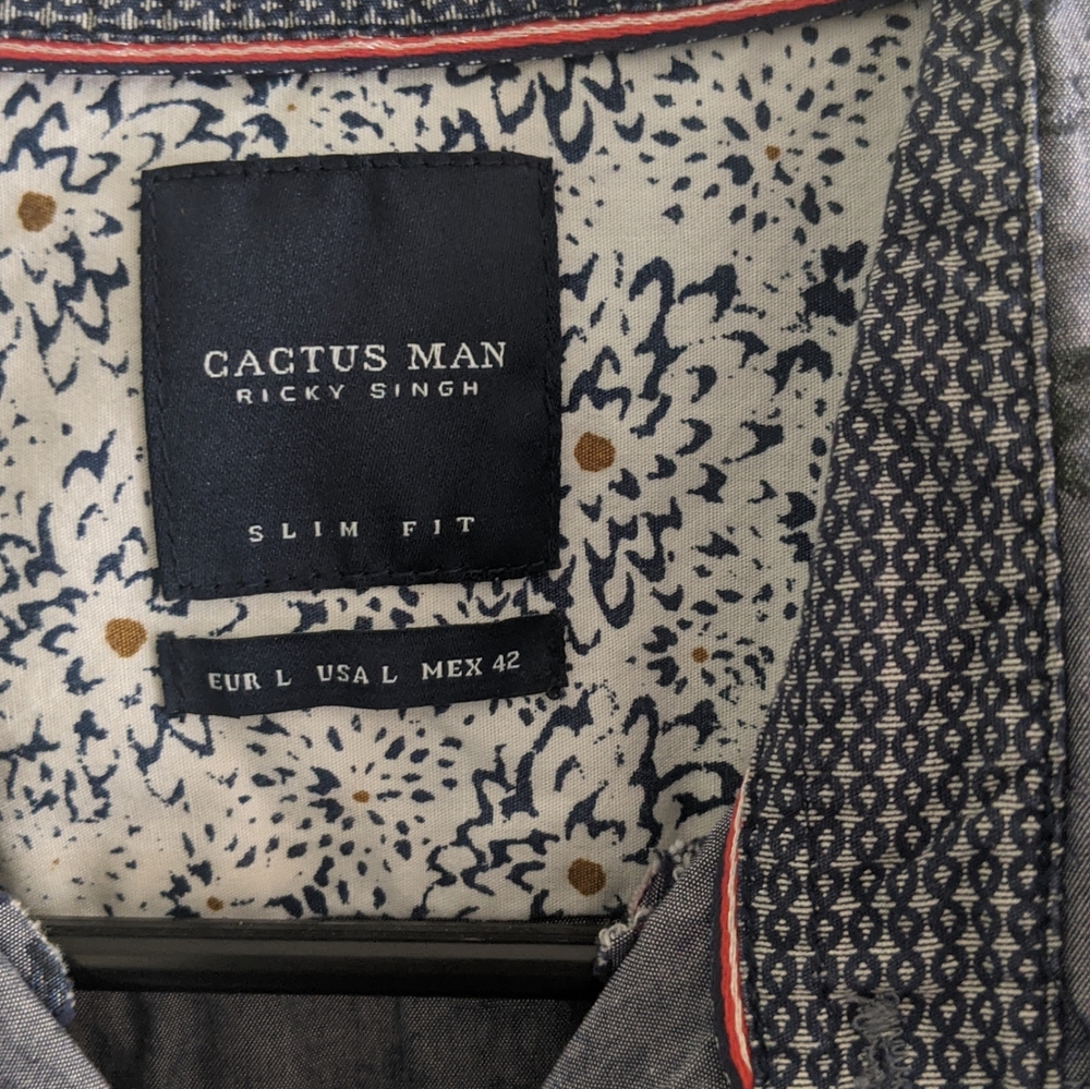 Men's button down - Picture 2 of 2